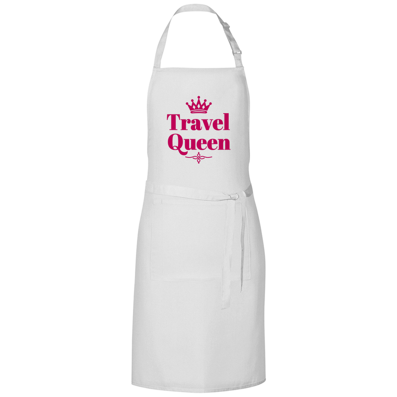 Kochschürze mit dem Aufdruck TRAVEL QUEEN (pink). Stoff-Farbe: White. Fernweh zum Anziehen? travelPrint4U.de