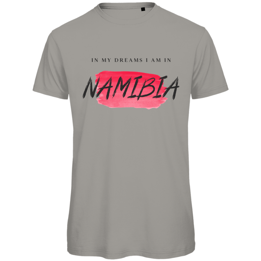 T Shirt für Herren in der Farbe Light Grey mit Print: IN MY DREAMS I AM IN NAMIBIA. Fernweh zum Anziehen? travelPrint4U.de