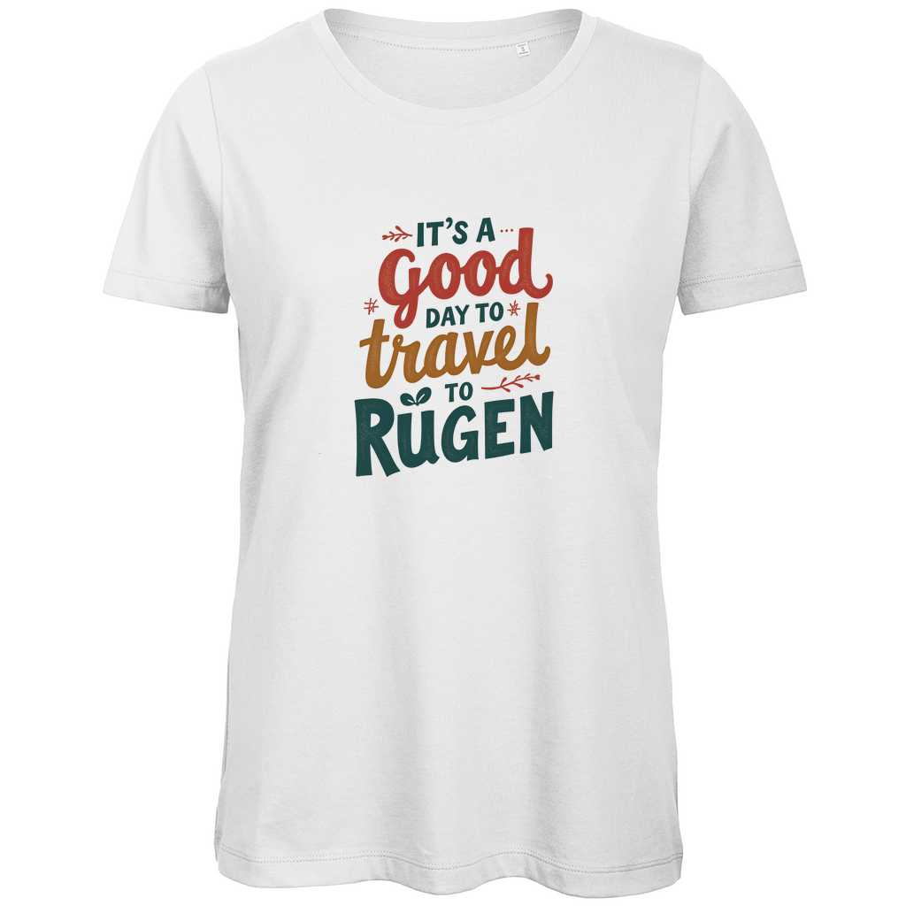 TShirt für Damen mit buntem A GOOD DAY TO TRAVEL TO RÜGEN Aufdruck. Stoff-Farbe: White. Fernweh zum Anziehen? travelPrint4U