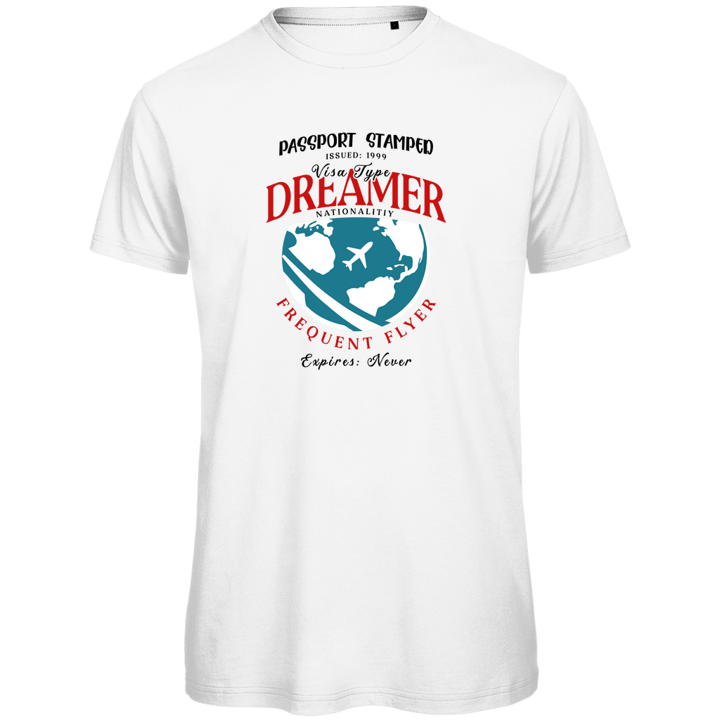 TShirt für Herren mit farbigem DREAMER NATIONALITY Print. Stoff-Farbe: White. Fernweh zum Anziehen? travelPrint4U.de