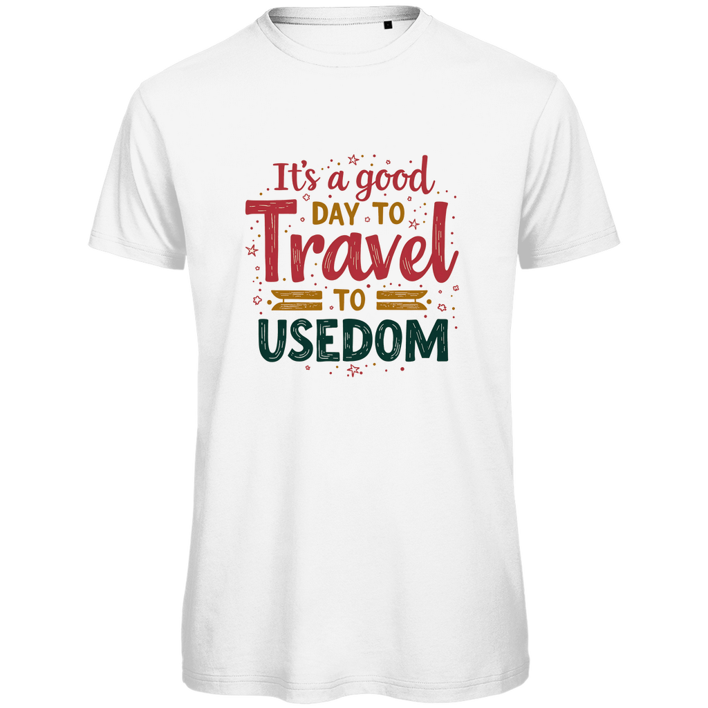 TShirt für Herren mit buntem A GOOD DAY TO TRAVEL TO USEDOM Aufdruck. Stoff-Farbe: White. Fernweh zum Anziehen? travelPrint4U