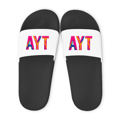 Schwarze Unisex Badelatschen mit weißem Riemen und AYT Airportcode Antalya Design, Sommer Slipper für Strand und Pool.