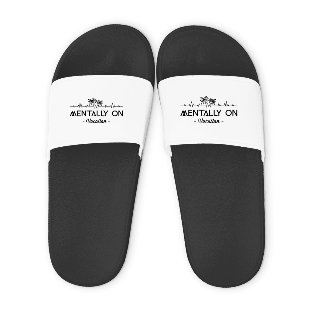 Schwarze Unisex Badelatschen mit weißem Riemen und Mentally On Vacation Design, Sommer Slipper für Strand und Pool.