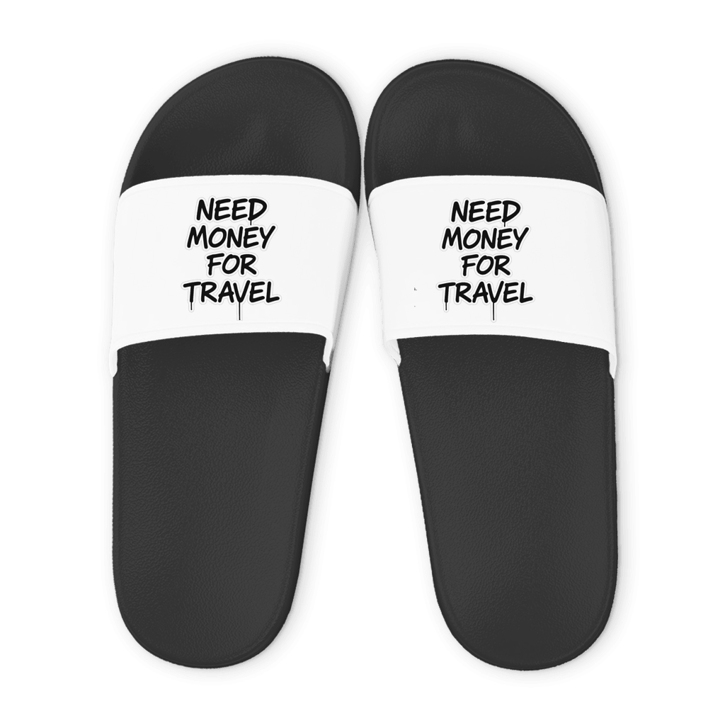 Schwarze Unisex Badelatschen mit weißem Riemen und Need Money for Travel Design, Sommer Slipper für Strand und Pool.