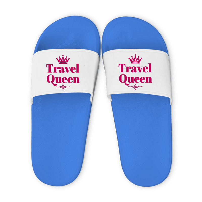Hellblaue Unisex Badelatschen mit weißem Riemen und Travel Queen Design, Sommer Slipper für Strand und Pool.