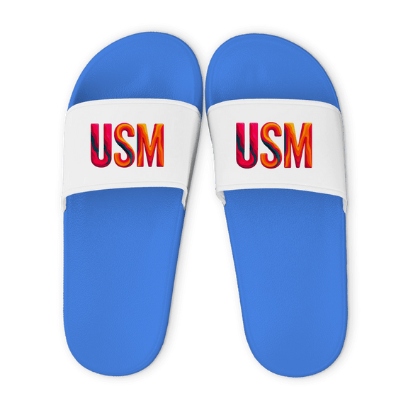 Hellblaue Unisex Badelatschen mit weißem Riemen und USM Airportcode Ko Samui Design, Sommer Slipper für Strand und Pool.