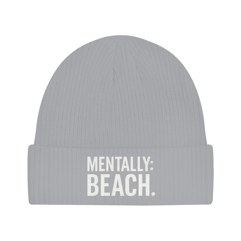 Beanie Mütze für Herren mit Print Mentally Beach in Grau. Fernweh zum Anziehen von travelPrint4U