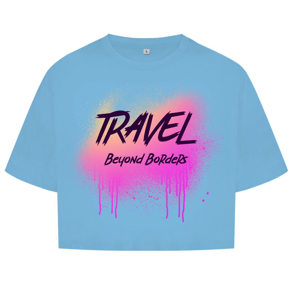 Pinkfarbenes Street-Art-Design mit Spray-Effekt und markanter Textur auf hellblauem Hintergrund.