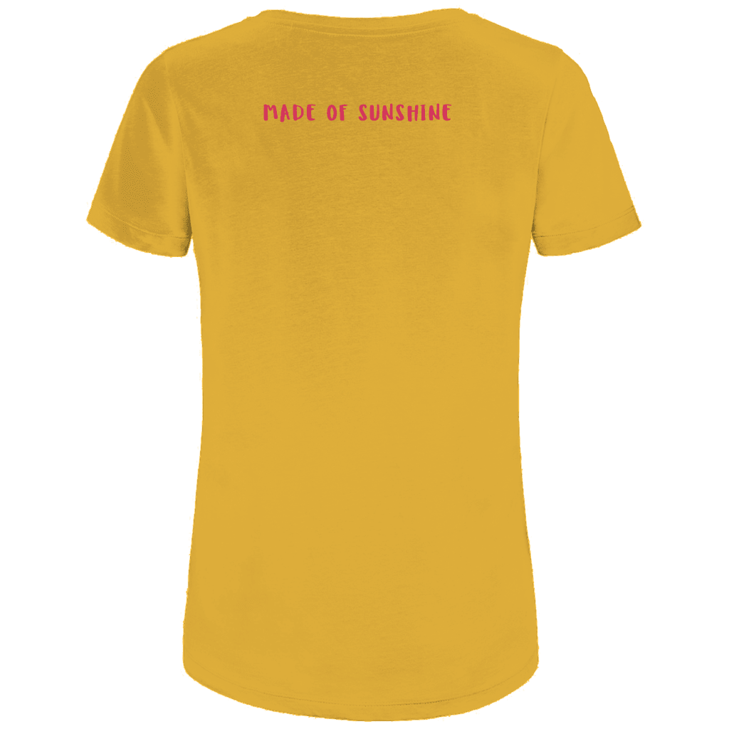 Sonnengelbes T-Shirt mit pinkfarbenen Made of Sunshine Schriftzug in Schulterhoehe (Rueckseite).