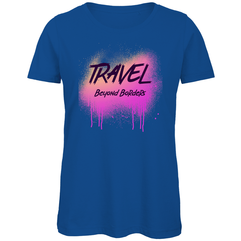 Pinkfarbenes Street-Art-Design mit Spray-Effekt und markanter Textur auf royalblauem Hintergrund.