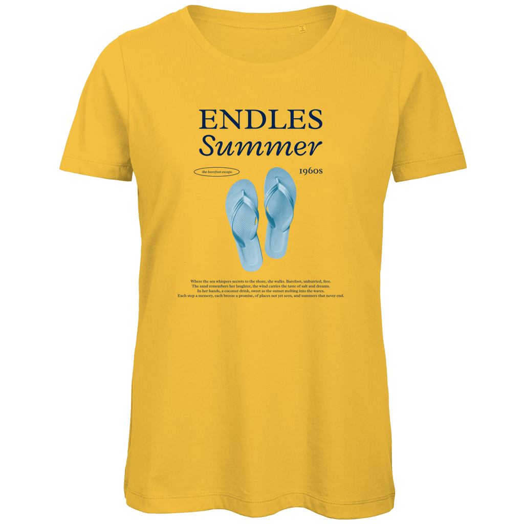 Ein paar hellblaue Flipflops als zentrales Motiv. Grosse blaue Überschrift mit Designnamen. Endles Summer Text darunter.