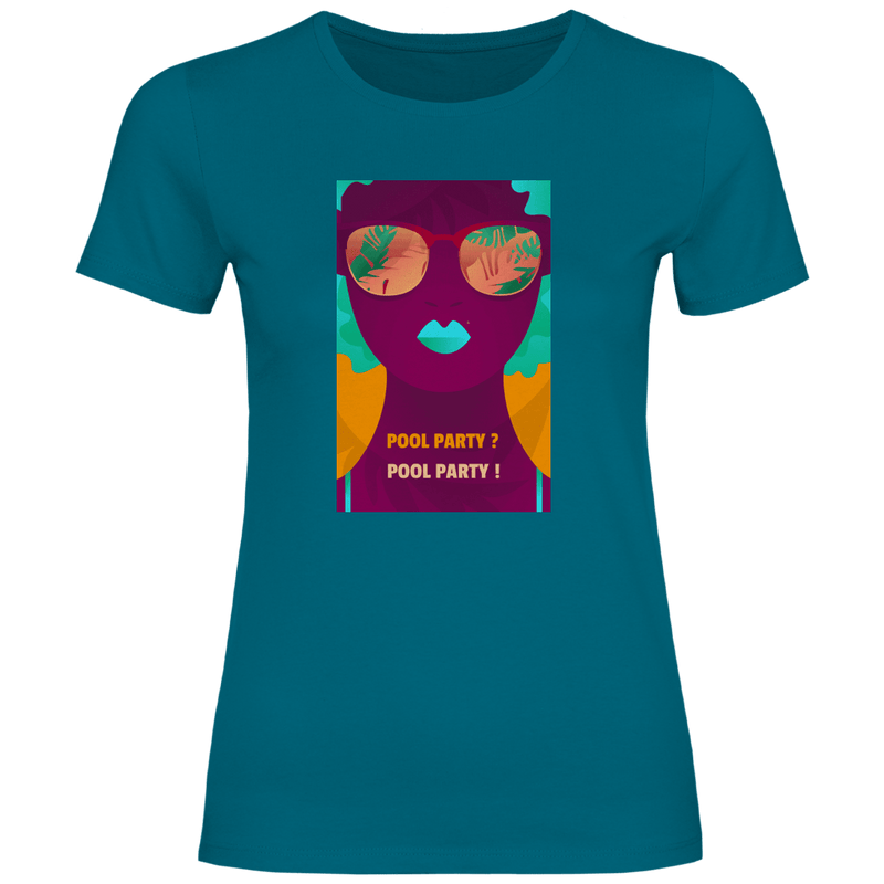 Buntes Pool-Party Design mit stylisierter Frau in Sonnenbrille, tropischen Spiegelungen und Schriftzug Pool Party.