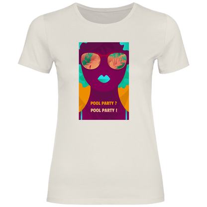 Buntes Pool-Party Design mit stylisierter Frau in Sonnenbrille, tropischen Spiegelungen und Schriftzug Pool Party.