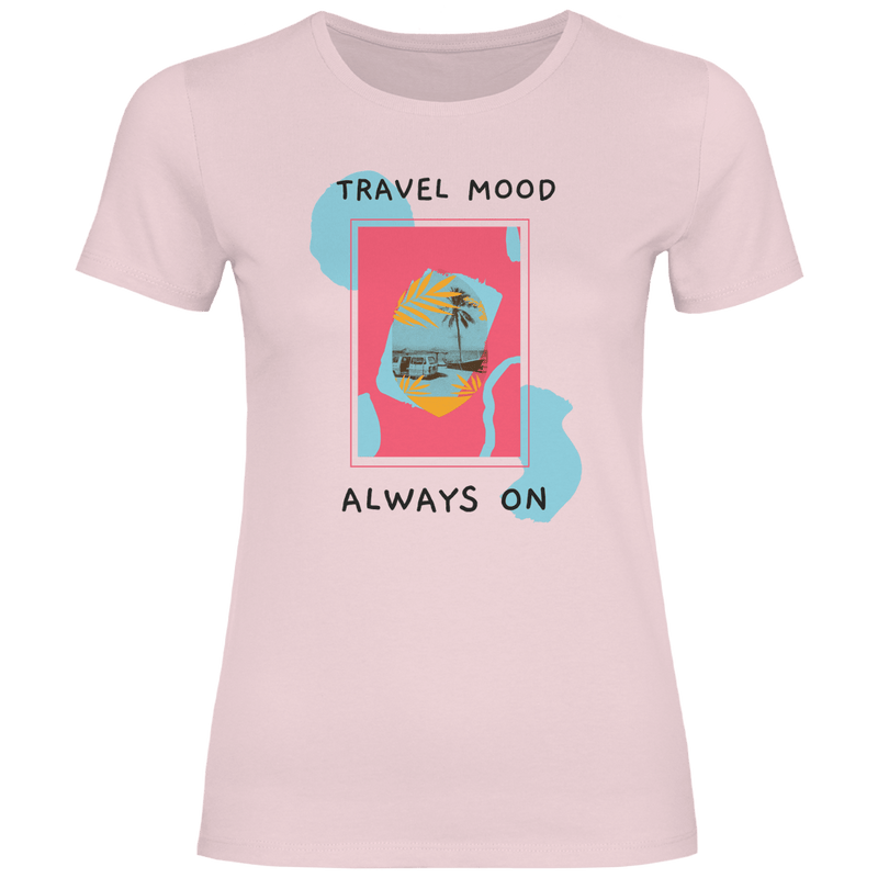 Travel Mood Always On Design mit abstrakten Formen, Palmenfoto und modernem Travel Schriftzug.