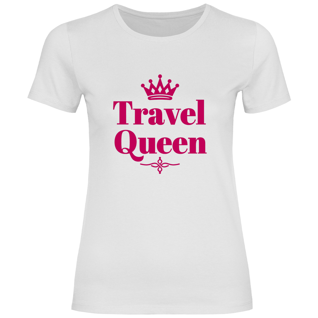 Travel Queen Schriftzug mit Krone in Pink. Reise Statement Design von travelPrint4U auf weissem T-Shirt.