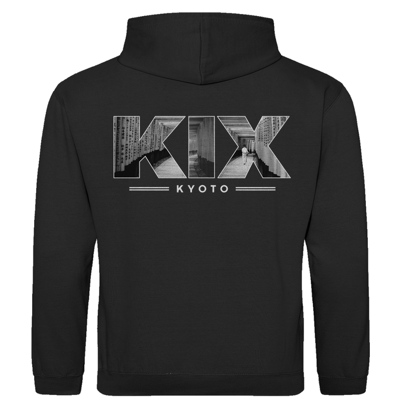 Kapuzen Pullover für Herren mit Airport Code für Kyoto mit Bild. Farbe Schwarz. Fernweh zum Anziehen von travelPrint4U.de