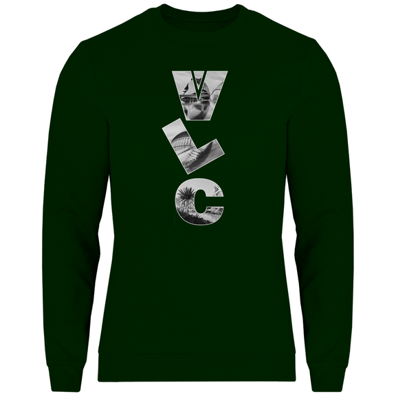 Dunkelgrünes Shirt mit drei Buchstaben des Flughafencode. Als Overlay der Buchstaben liegt ein Bild von Valencia.