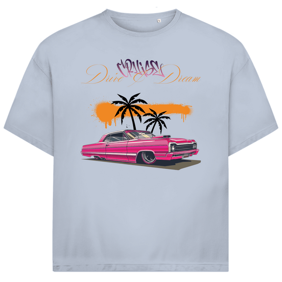 Hellblaues TShirt mit pinkfarbenem Retro-Strassenkreuzer. 2 Palmen im Hintergrund und Sonnenuntergang. Design-Schriftzug.