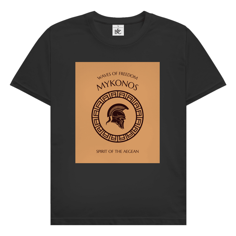 Mykonos Design mit griechischem Kriegerhelm, antikem Ornamentkreis und Schriftzug Waves of Freedom Spirit of the Aegean.