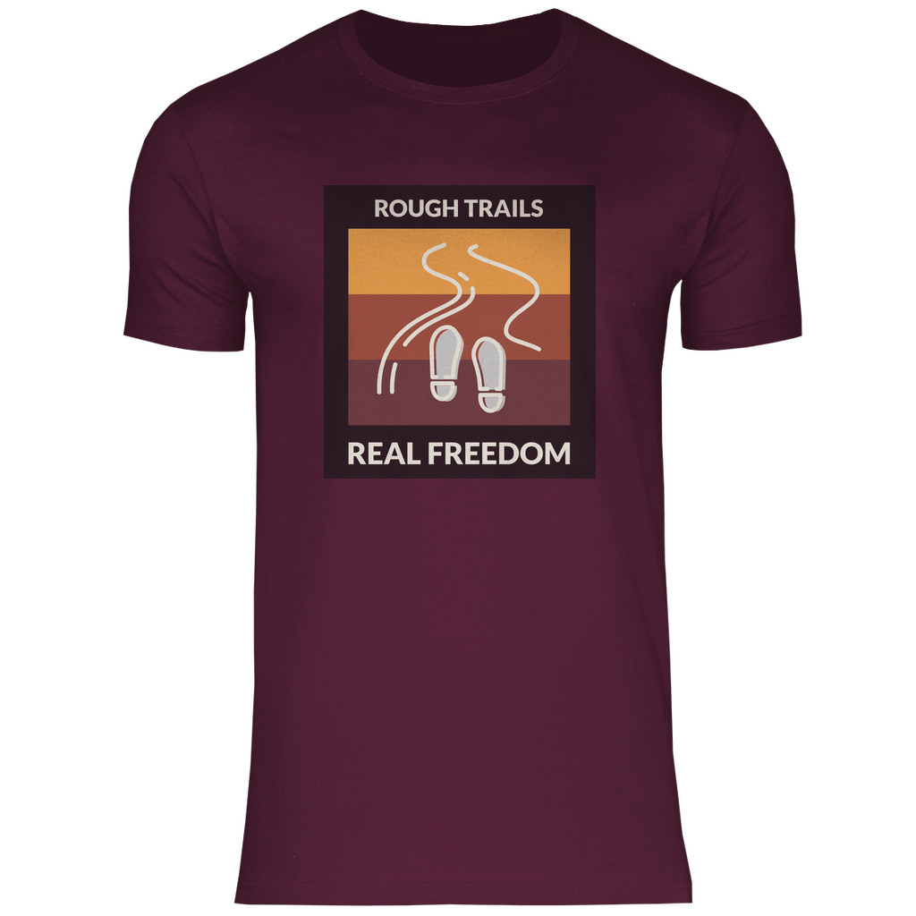Herren T-Shirt in Burgundy mit ROUGH TRAILS REAL FREEDOM Print. Fernweh zum Anziehen mit travelPrint4U.de