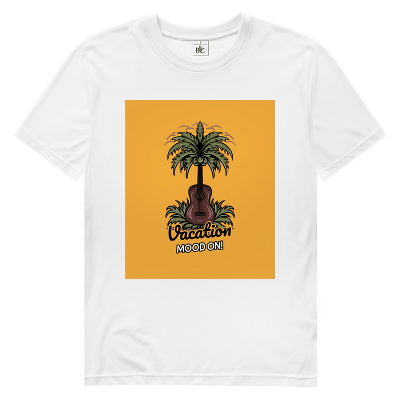 Weisses TShirt mit rechteckigem gelbem Print. Design: Gitarre als Kokospalme im Gras.