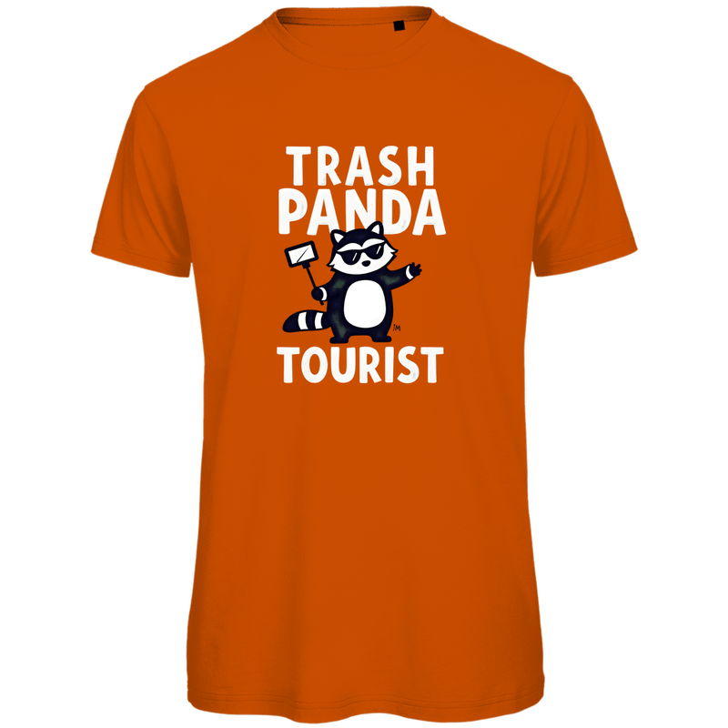 Herren Funshirt mit Selfie-Stick Panda, TRASH PANDA TOURIST. Stoff-Farbe: Orange. Fernweh mal Lustig? travelPrint4U.de