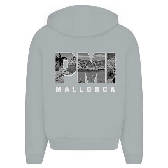 Kapuzenjacke für Herren (Light Asphalt) mit PMI Airport Code Mallorca. 2seitiges Design. Fernweh zum Anziehen? travelPrint4U