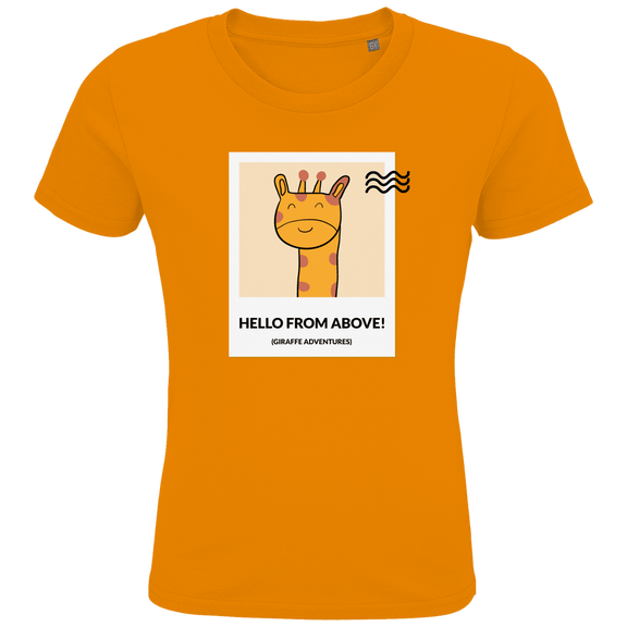 Gezeichnete Giraffe im Design einer Briefmarke und Wellenlinie als Poststempel. Hello from Above – Giraffe Adventures.