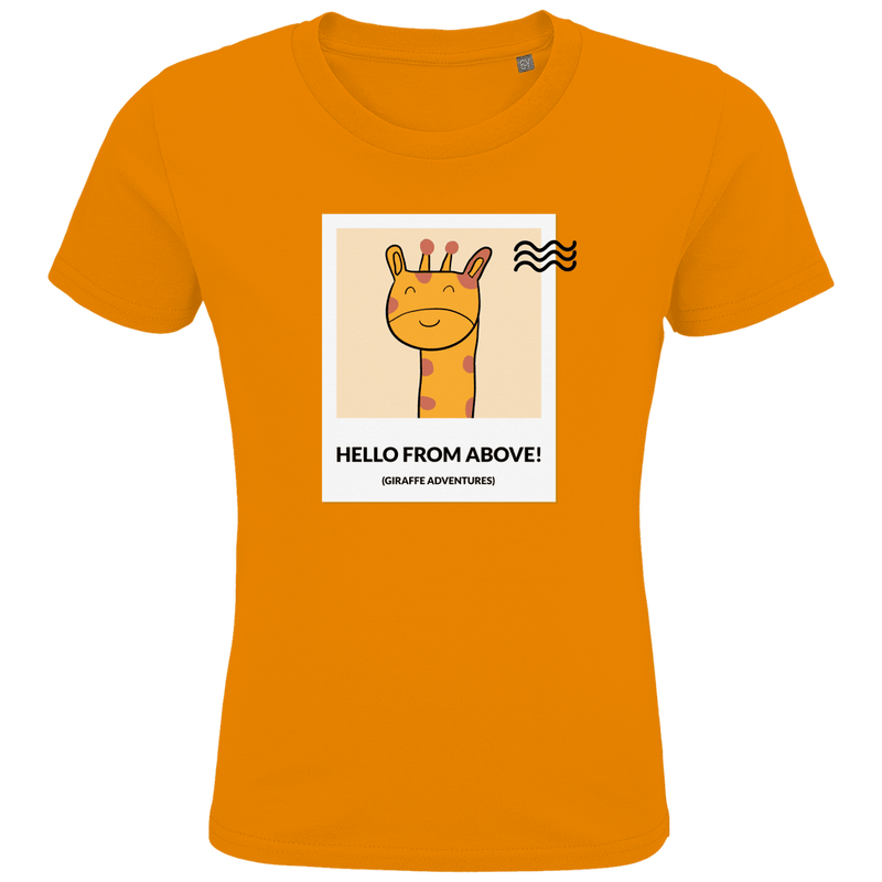 Gezeichnete Giraffe im Design einer Briefmarke und Wellenlinie als Poststempel. Hello from Above – Giraffe Adventures.