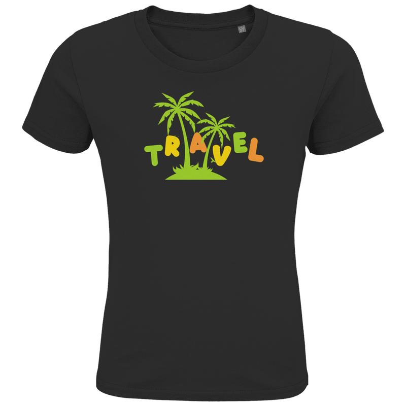 TRAVEL in grüner, gelber und orangefarbener Schrift, hoch und tief versetzt. Zwei Palmen auf einer Insel in der Mitte.