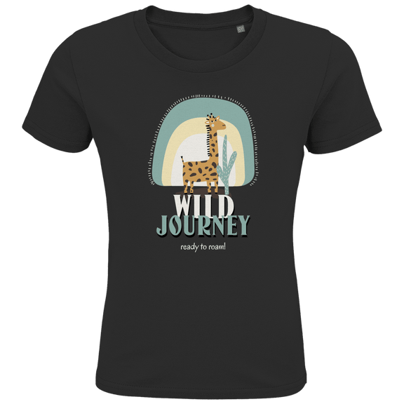 Gezeichnete Giraffe steht vor einer Pflanze. Die Textur WILD JOURNEY in weiss und hellgrün, in 2 Zeilen überlagernd.