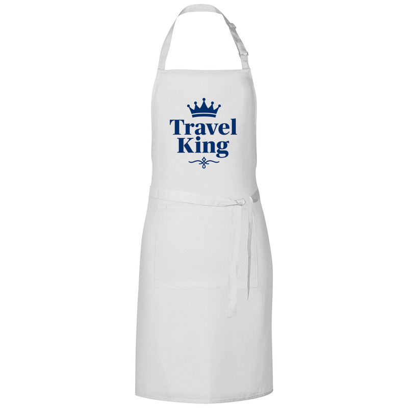 Kochschürze mit TRAVEL KING Aufdruck in blau. Stoff-Farbe: White. Fernweh zum Anfassen? travelPrint4U.de
