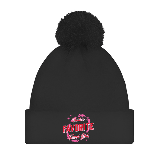 Damen Pudel­mütze in Schwarz mit Print Santa’s Favorite Travel Girl. Weihnachts Accessoire & Reise Design von travelPrint4U
