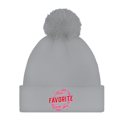 Damen Pudel­mütze in Grau mit Print Santa’s Favorite Travel Girl. Weihnachts Accessoire & Reise Design von travelPrint4U