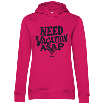 Sweatshirt mit Kapuze für Damen und Print NEED VACATION ASAP. Stoff-Farbe: Magenta Pink. Fernweh zum Anziehen? travelPrint4U
