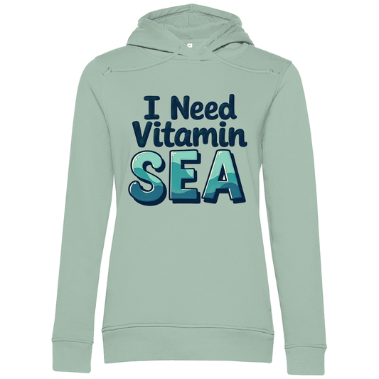 Sweatshirt mit Kapuze für Damen und Print I NEED VITAMIN SEA. Stoff-Farbe: Sage Green. Fernweh zum Anziehen? travelPrint4U