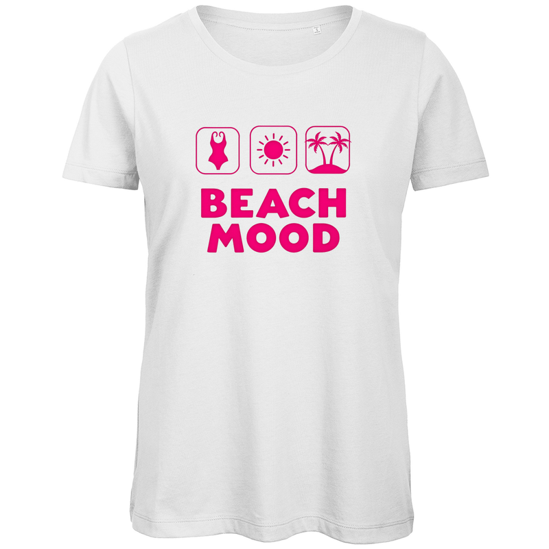 T-Shirt für Damen mit BEACH MOOD Print in Pink. Stoff-Farbe: White. Fernweh zum Anziehen? travelPrint4U.de