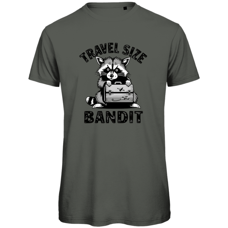 T Shirt für Herren mit Waschbär, TRAVEL SIZE BANDIT Print. Stoff-Farbe: Millennial Khaki. Fernweh mal Lustig? travelPrint4U