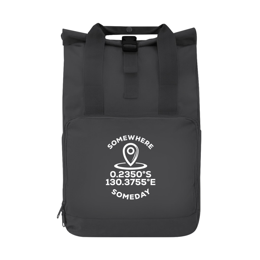 Tagesrucksack mit KOORDINATEN + SOMEDAY SOMEWHERE Text (White). Grundfarbe: Graphite. Fernweh zum Anfassen? travelPrint4U.de