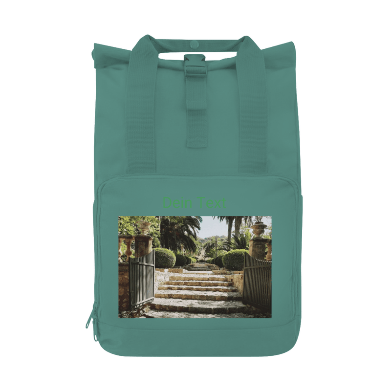 Tagesrucksack personalisierbar mit Deinem Foto und kurzem Text. Grundfarbe: Sage Green. Fernweh zum Anfassen? travelPrint4U