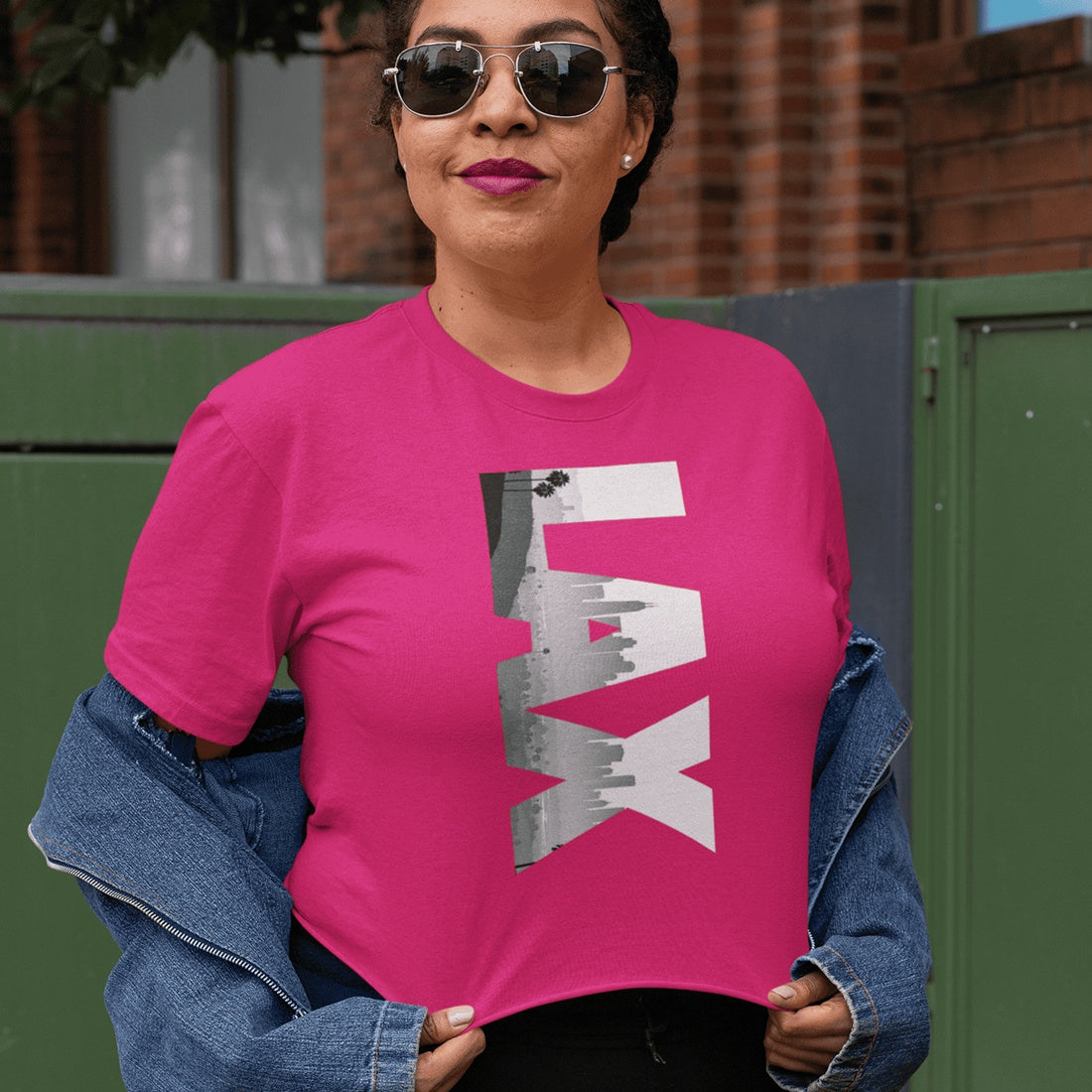 Damen Croptop – LAX Airport - vertikal