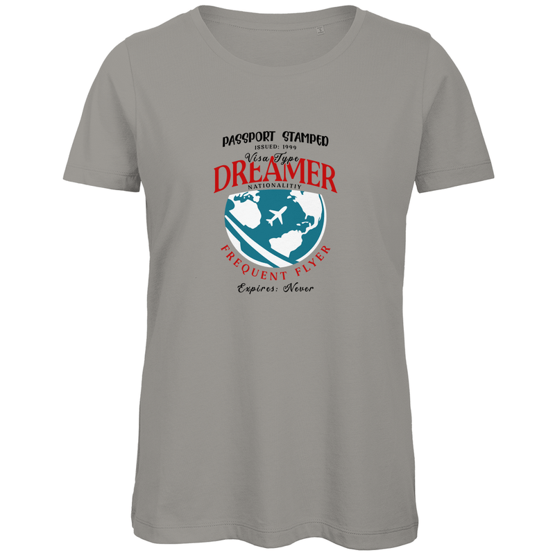 TShirt für Damen mit DREAMER NATIONALITY Aufdruck. Stoff-Farbe: Light Grey. Fernweh zum Anziehen? travelPrint4U.de