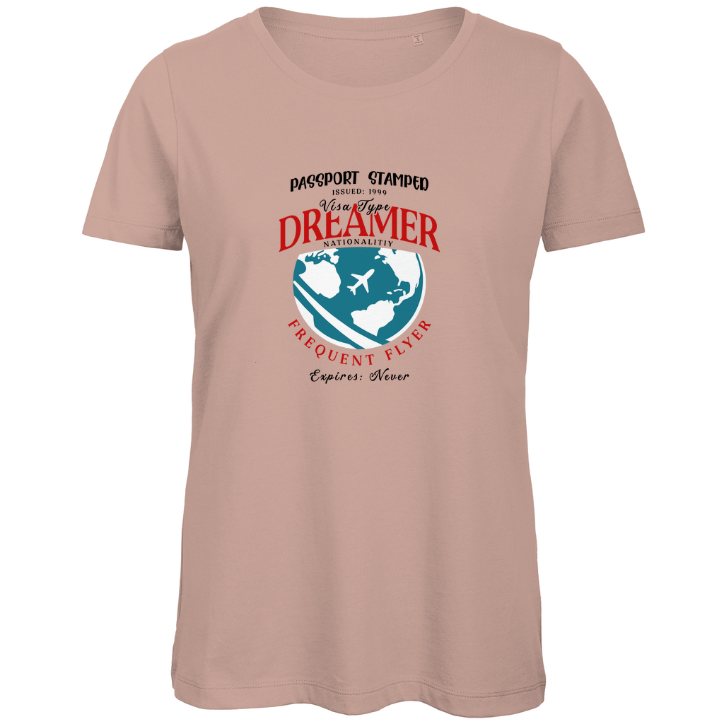 TShirt für Damen mit DREAMER NATIONALITY Aufdruck. Stoff-Farbe: Millennial Pink. Fernweh zum Anziehen? travelPrint4U.de
