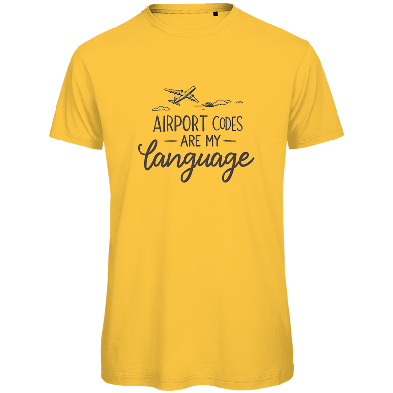 TShirt für Herren mit AIRPORT CODES ARE MY LANGUAGE Print. Stoff-Farbe: Gold Gelb. Fernweh zum Anziehen? travelPrint4U.de