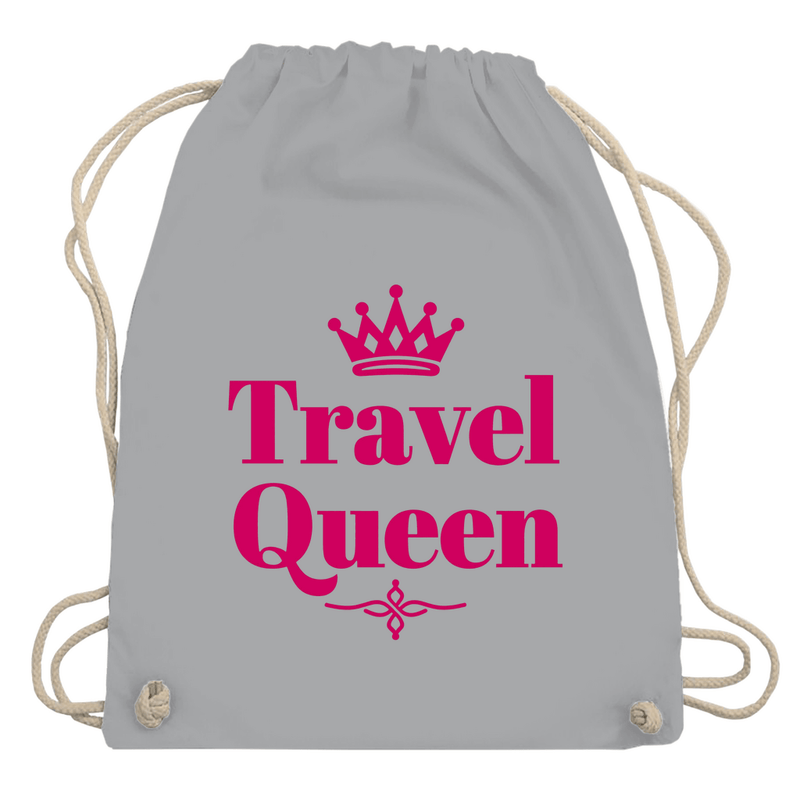 Turnbeutel mit TRAVEL QUEEN Aufdruck in pink. Stoff-Farbe: Light Grey. Fernweh zum Anfassen? travelPrint4U.de